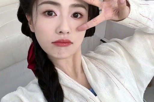李湘力捧过的富二代活该身败名裂当了小三还想洗白？